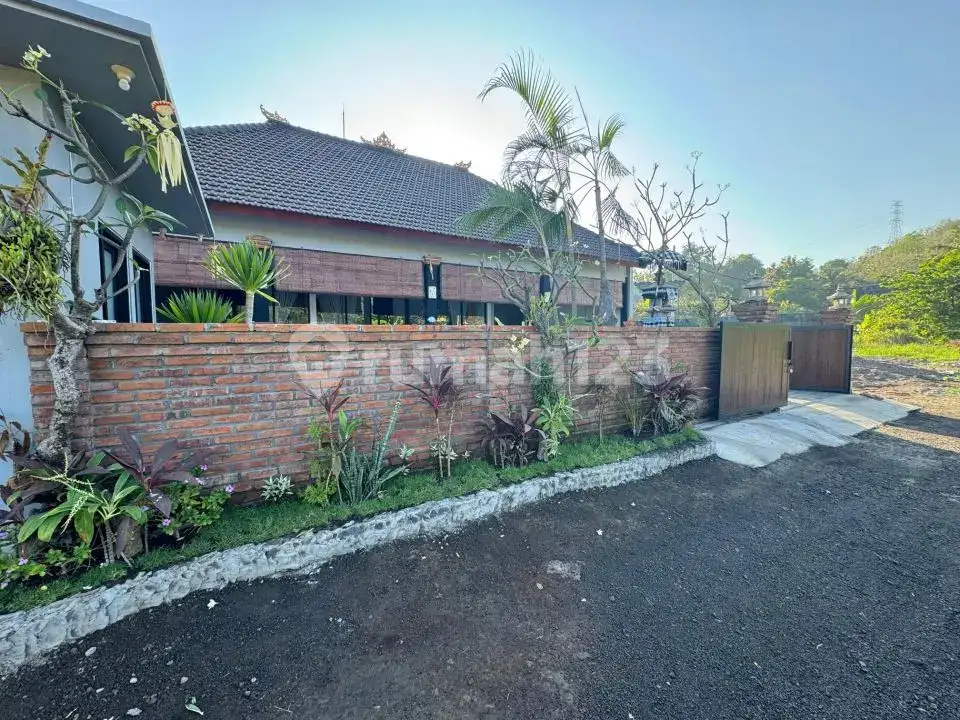 Villa Modern 2 Kamar Tidur di Area Tenang Dekat Pantai Lovina