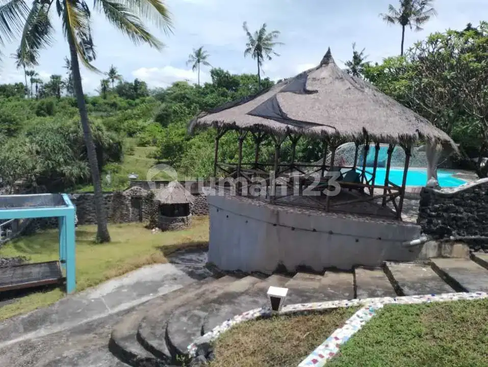 Hotel Tepi Tebing 12 Kamar Beach Front di Seraya Amed Bali