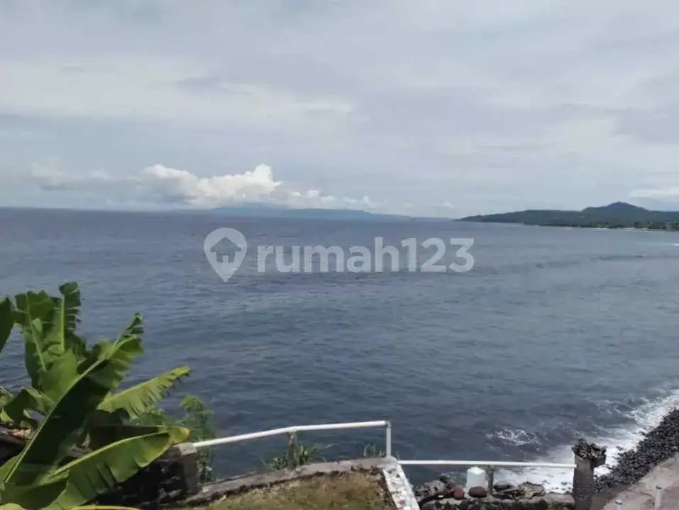 Hotel Tepi Tebing 12 Kamar Beach Front di Seraya Amed Bali