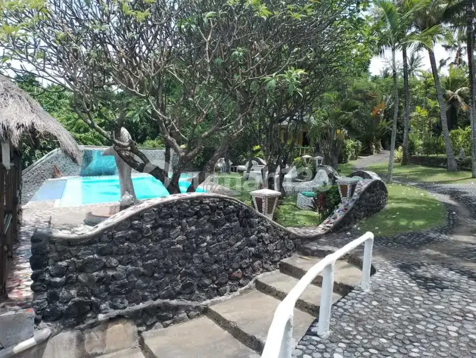Hotel Tepi Tebing 12 Kamar Beach Front di Seraya Amed Bali