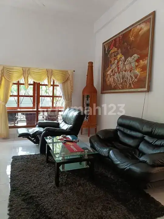 Villa 3 Kamar Tidur di Pusat Lovina Hanya 5 Menit Jalan Kaki ke Pantai
