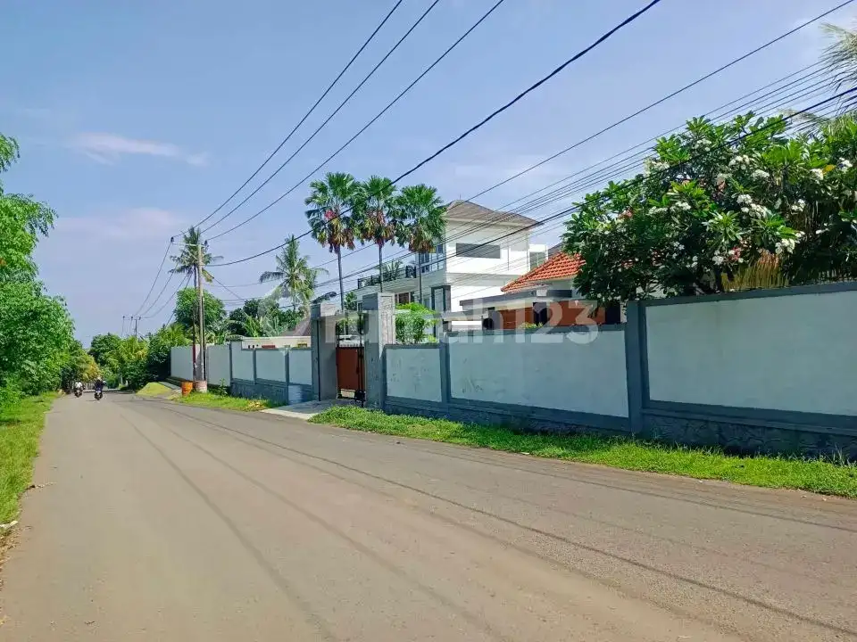 Tanah Datar 3 Are di Kalibukbuk Lovina Cocok untuk Villa dan Investasi