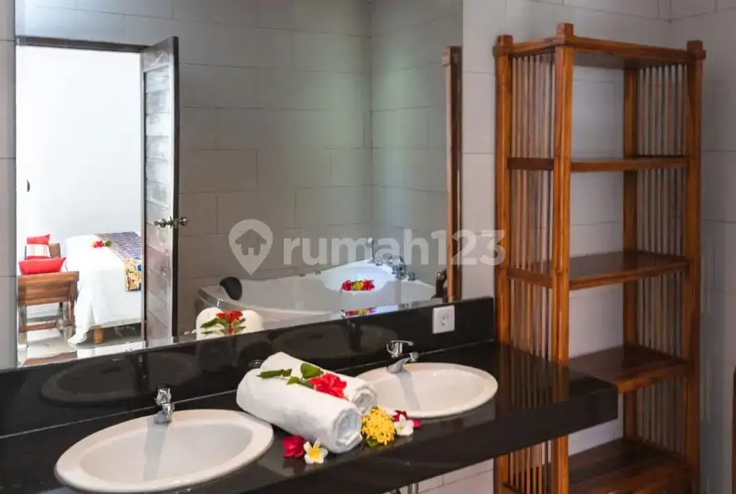 2 Unit Villa Modern Dekat Pusat Lovina Cocok untuk Hunian dan Bisnis