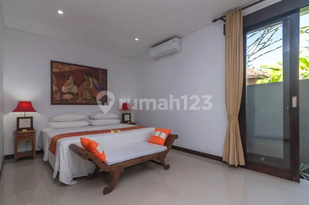 2 Unit Villa Modern dengan Pemandangan Hijau Dekat Pusat Lovina