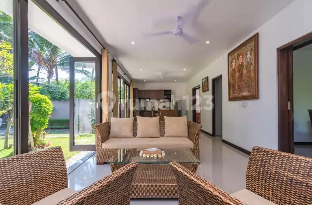 2 Unit Villa Modern dengan Pemandangan Hijau Dekat Pusat Lovina