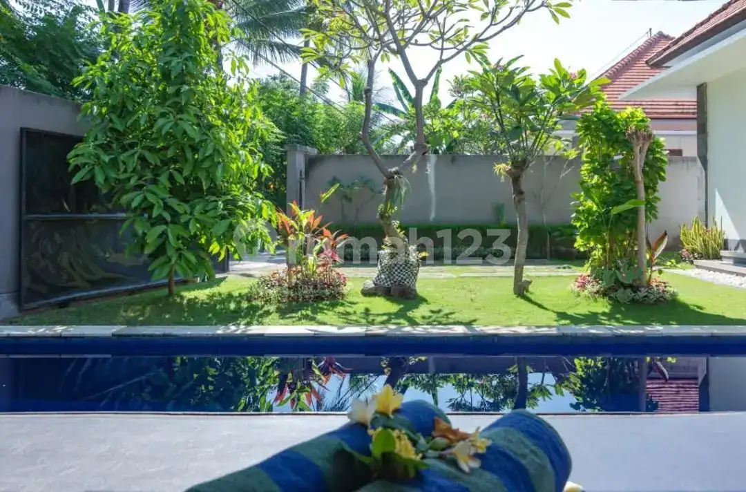 2 Unit Villa Modern dengan Pemandangan Hijau Dekat Pusat Lovina