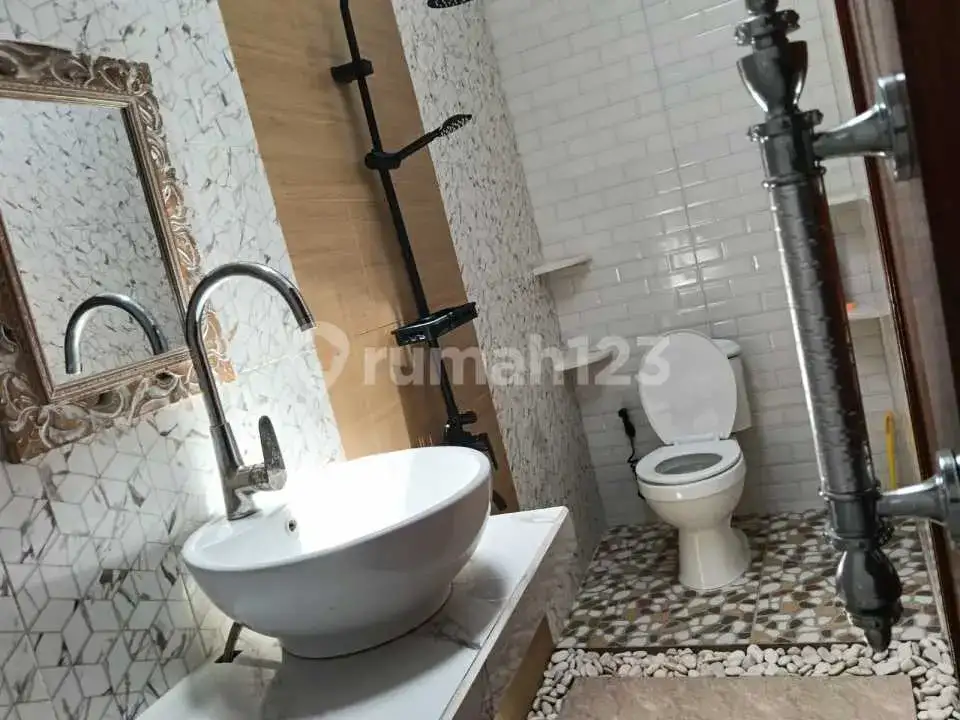Semi Villa dengan Kolam Renang Dekat Kota Singaraja Bali
