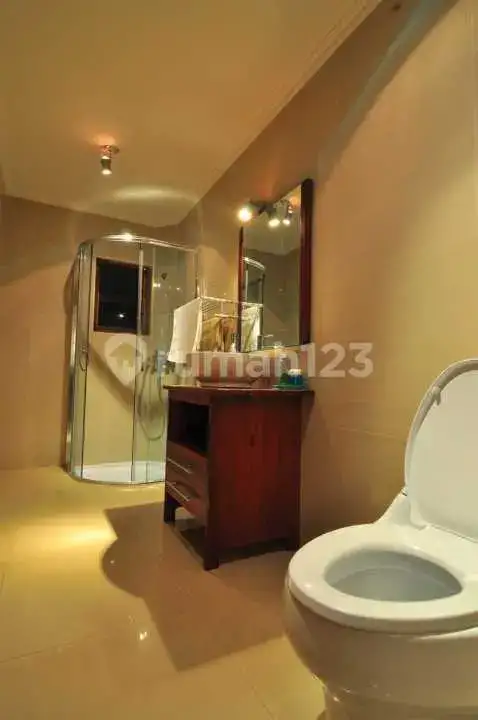 Apartemen 7 Kamar Tidur di Nusa Dua Dekat Pantai dengan Sisa Hak Sewa 33 Tahun