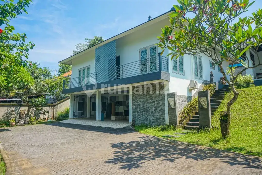 Villa 2 Kamar Tidur di Perbukitan Lovina dengan Lahan Luas