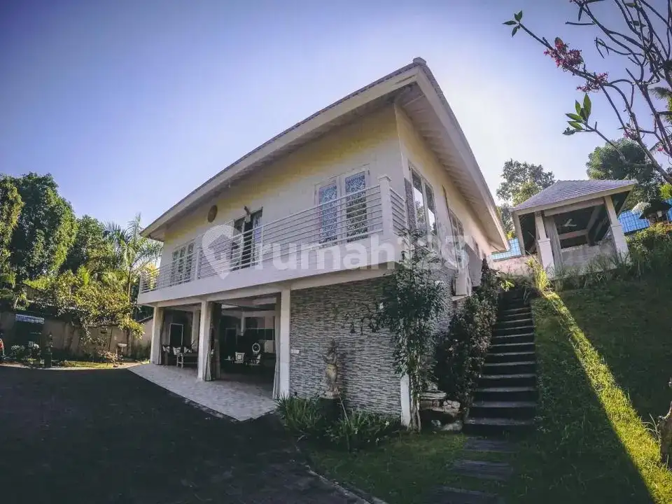Villa 2 Kamar Tidur di Perbukitan Lovina dengan Lahan Luas