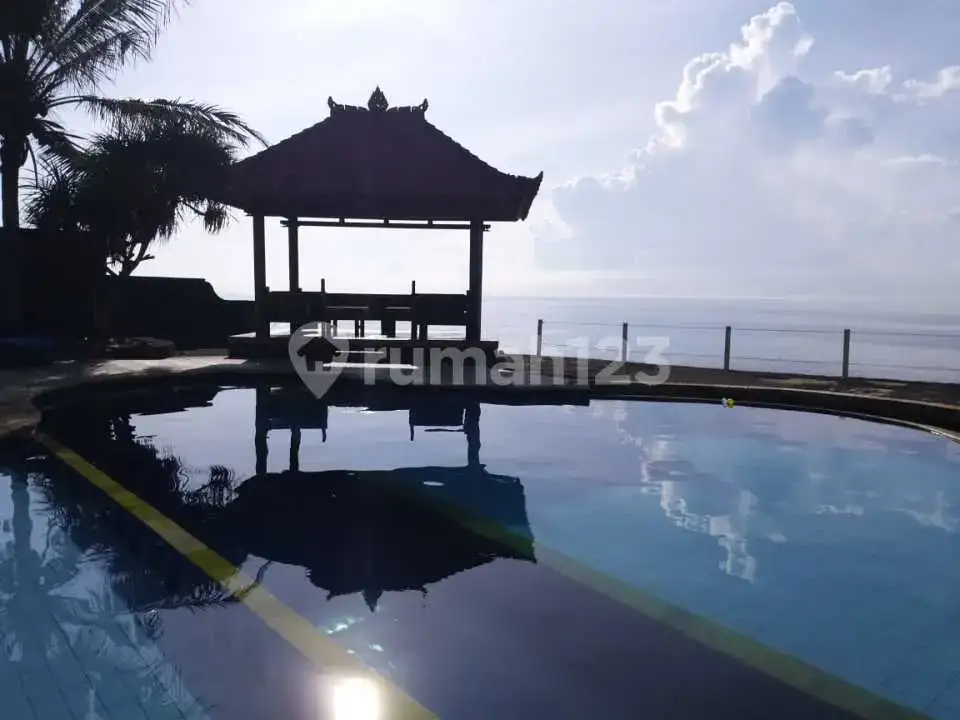 Bungalow 6 Kamar Tepi Pantai