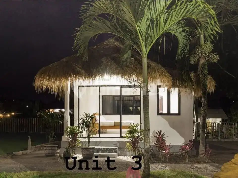 Villa Modern 7 Kamar Tidur Dengan Lahan Luas