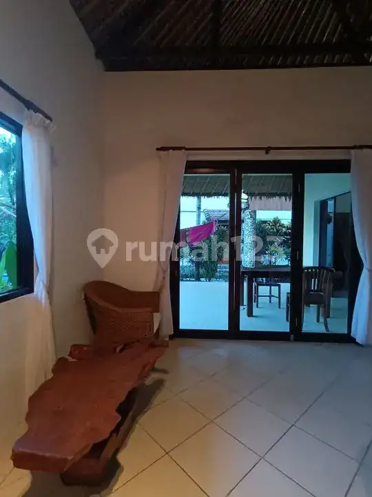 Villa 4 Kamar Tidur Hanya 40 Meter Dari Pantai Di Subagan