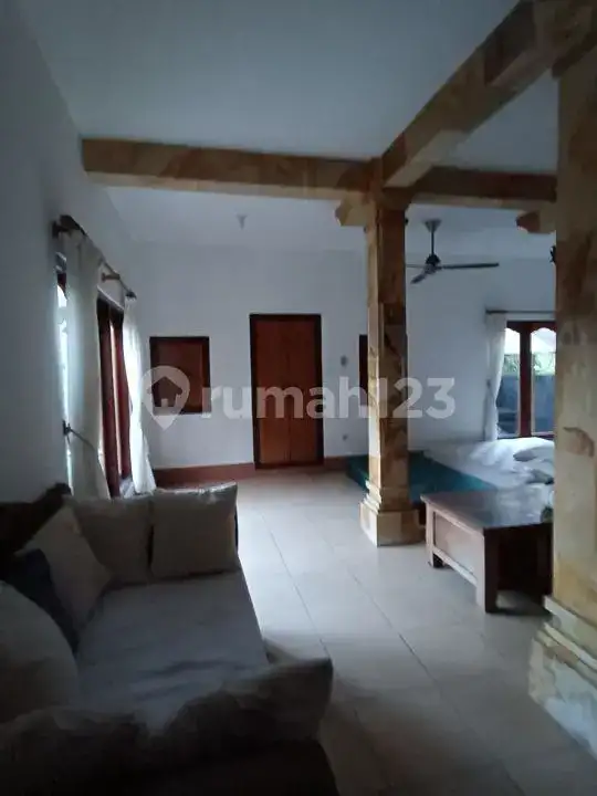Villa 4 Kamar Tidur Hanya 40 Meter Dari Pantai Di Subagan