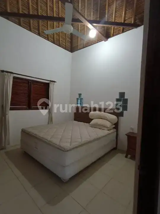 Villa 4 Kamar Tidur Hanya 40 Meter Dari Pantai Di Subagan