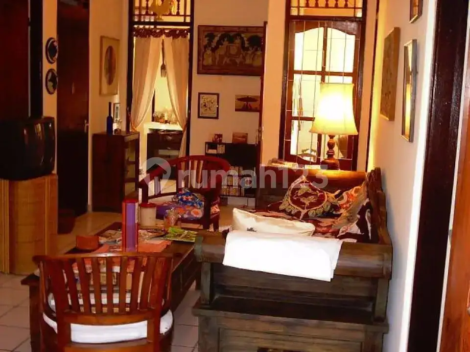 Rumah Semi Villa 2 Kamar Tidur Di Central Karangasem