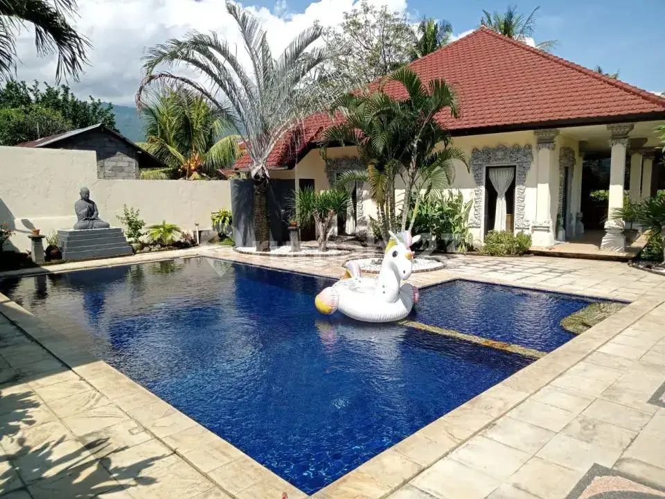Villa 6 Kamar Tidur Dengan Pemandangan Sawah Dan Pegunungan Di Bali Utara