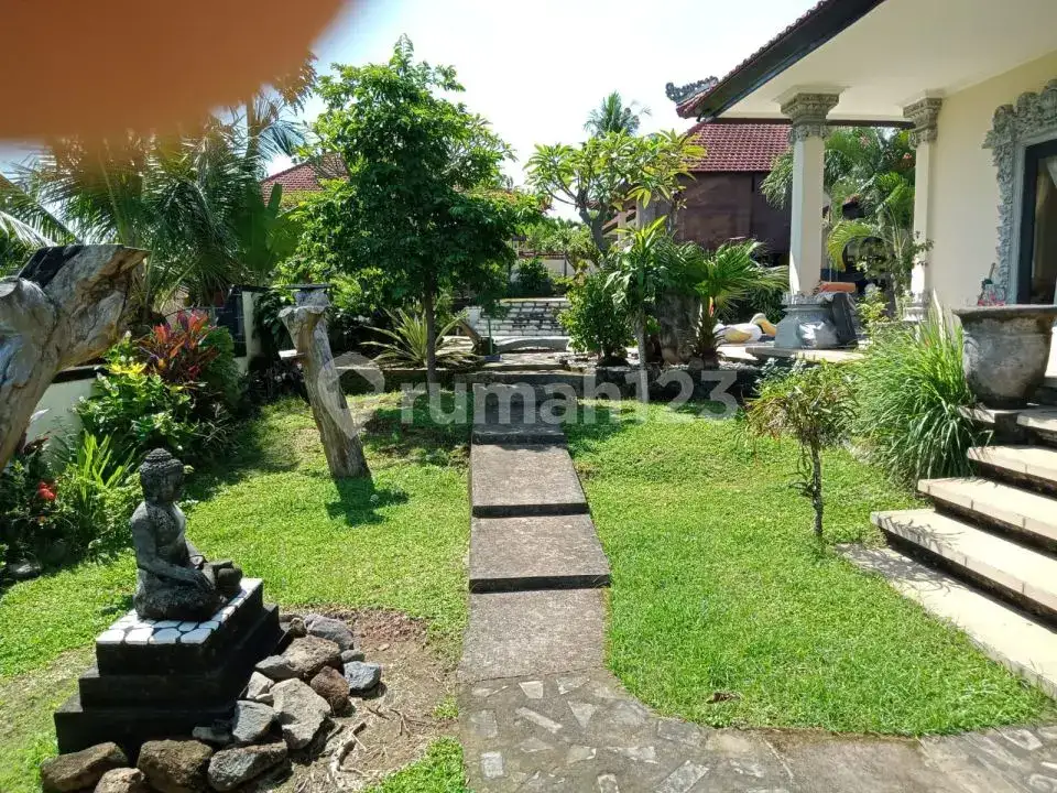 Villa 6 Kamar Tidur Dengan Pemandangan Sawah Dan Pegunungan Di Bali Utara