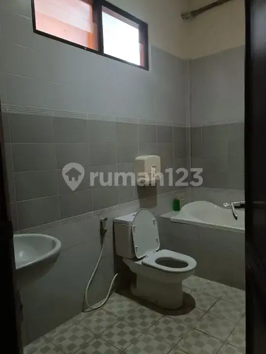 Villa Indah 6 Kamar Termasuk Spa Dan Restoran