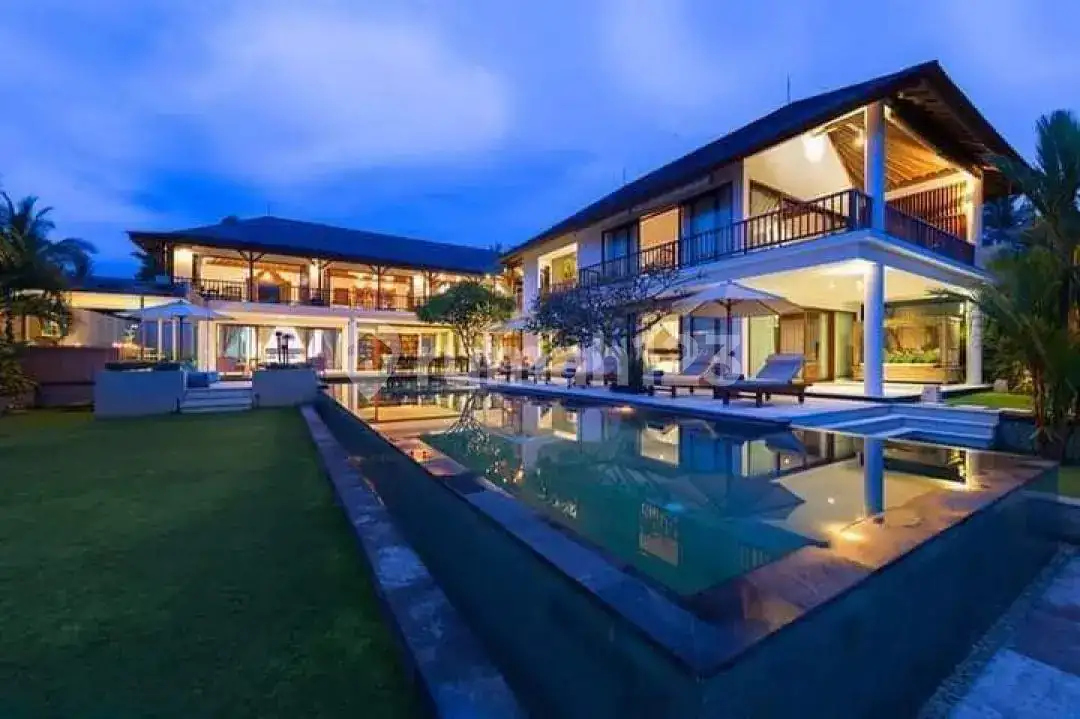 Villa 4 Kamar Dengan Pemandangan Laut Di Candidasa