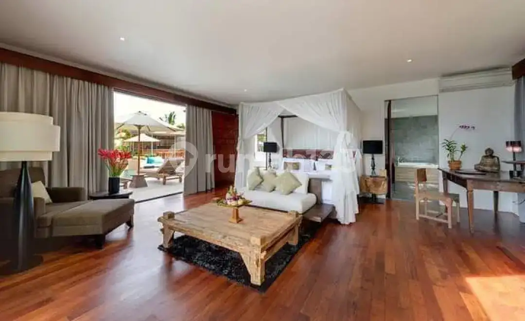 Villa 4 Kamar Dengan Pemandangan Laut Di Candidasa