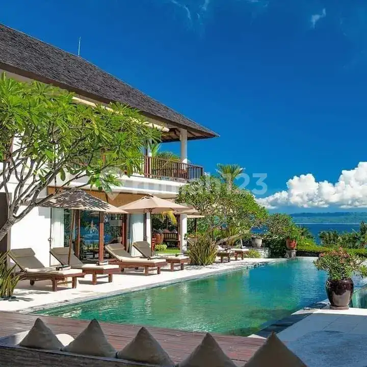 Villa 4 Kamar Dengan Pemandangan Laut Di Candidasa