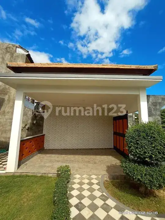 Rumah Semi Villa Dekat Pantai Di Kawasan Lovina