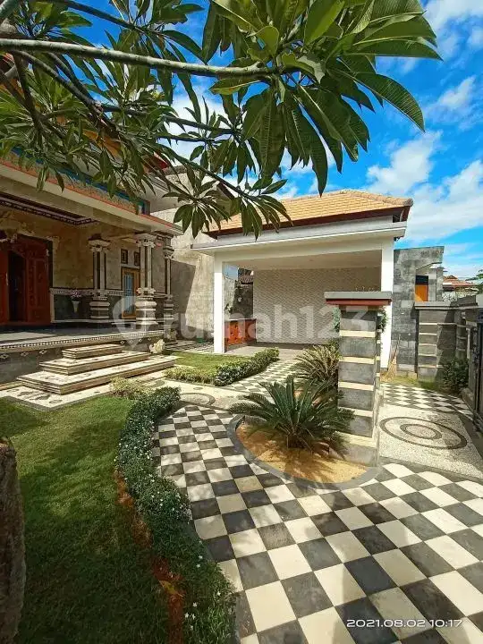 Rumah Semi Villa Dekat Pantai Di Kawasan Lovina