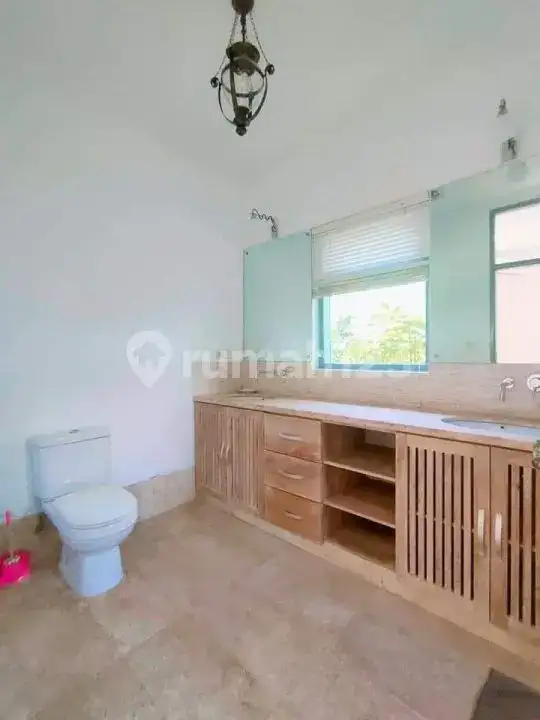 Villa 3 Kamar Tidur Di Central Lovina Dekat Pantai Dan Jalan Utama