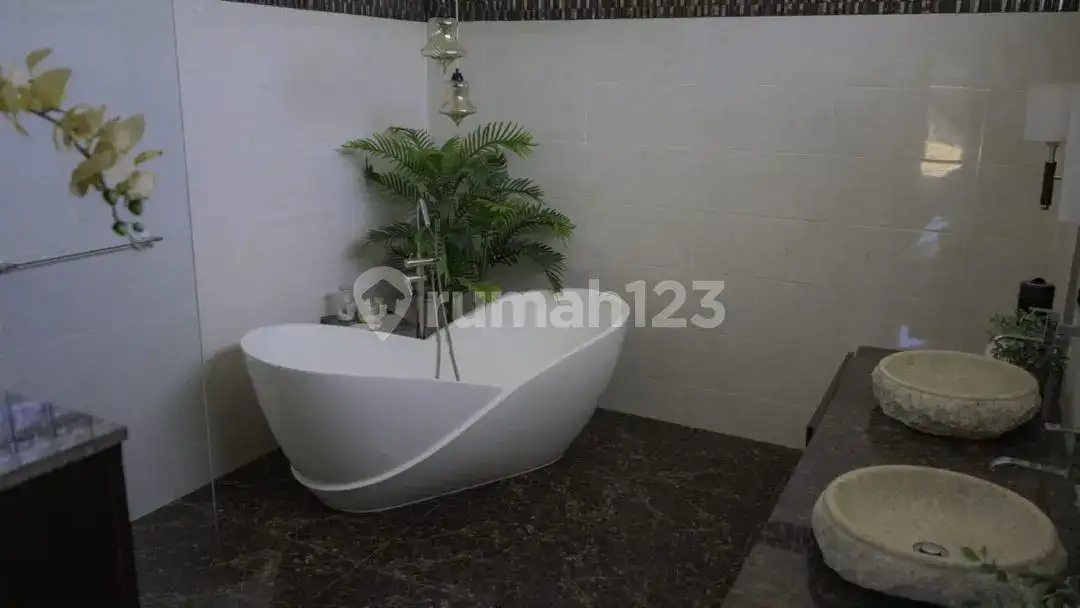 Villa 4 Kamar Dengan View Sawah Dan Sungai Di Seririt Bali Utara