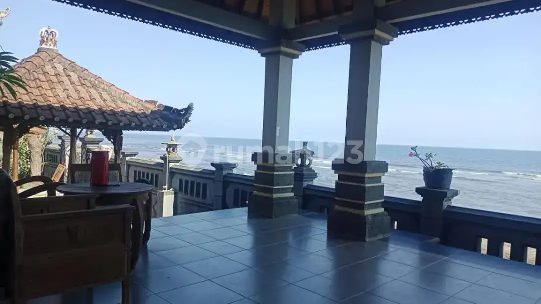 Villa Tepi Pantai Di Kawasan Lovina Dengan Lahan 7 Are