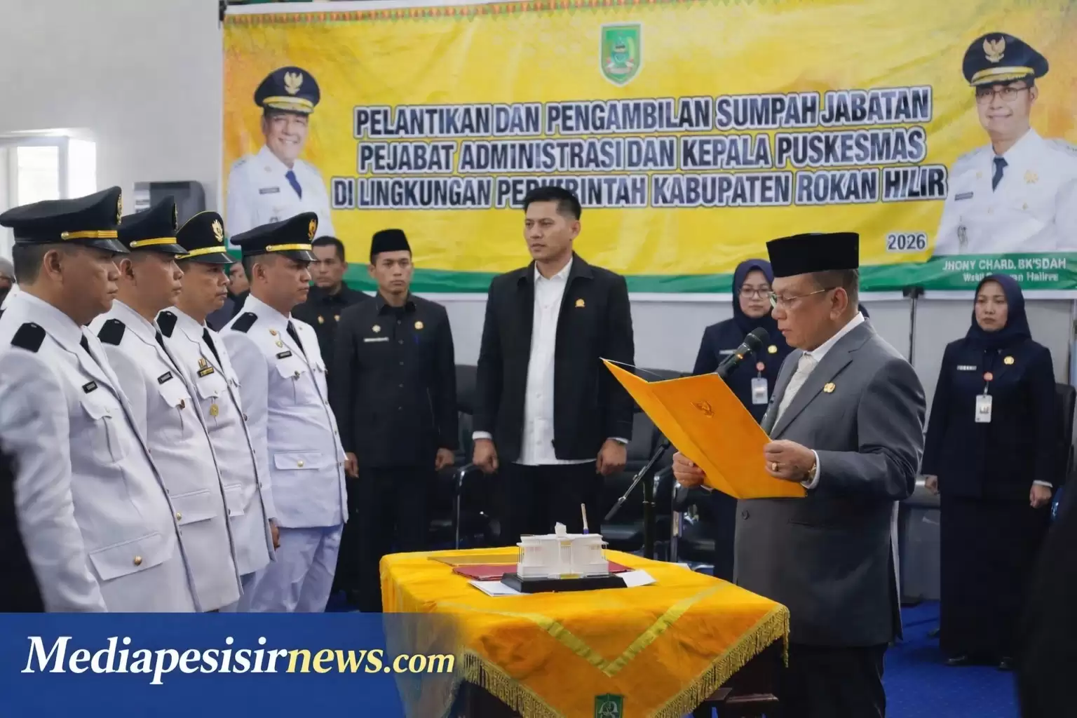 BKPSDM Rohil Dorong Reformasi Birokrasi Lewat Pelantikan 60 Pejabat