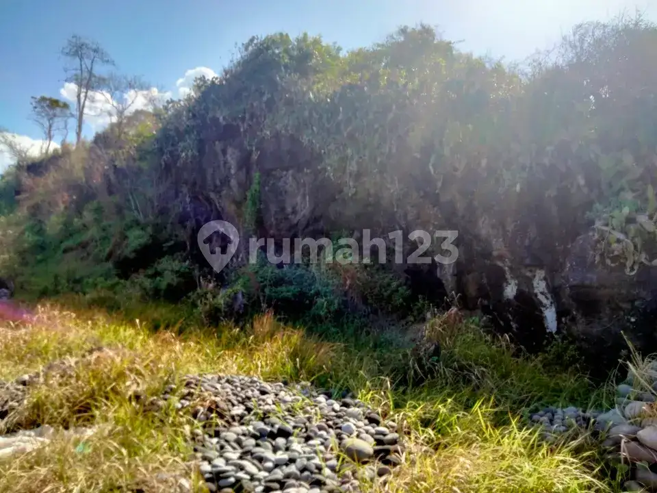 Tanah Pinggir Pantai di Seraya Karangasem Bali