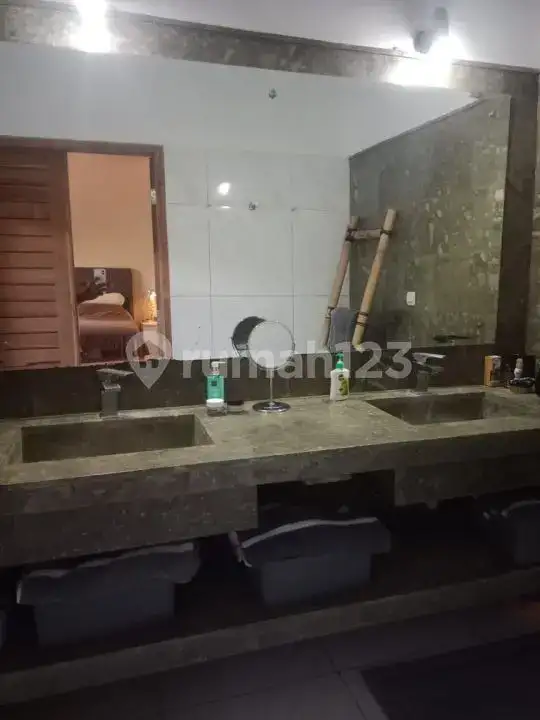 Villa Pribadi 3 Kamar Tidur Dekat Pantai di Seririt Buleleng Bali