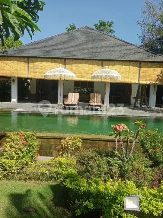 Villa Pribadi 3 Kamar Tidur Dekat Pantai di Seririt Buleleng Bali