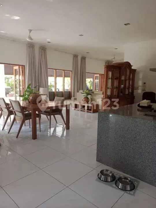 Villa Pribadi 3 Kamar Tidur Dekat Pantai di Seririt Buleleng Bali