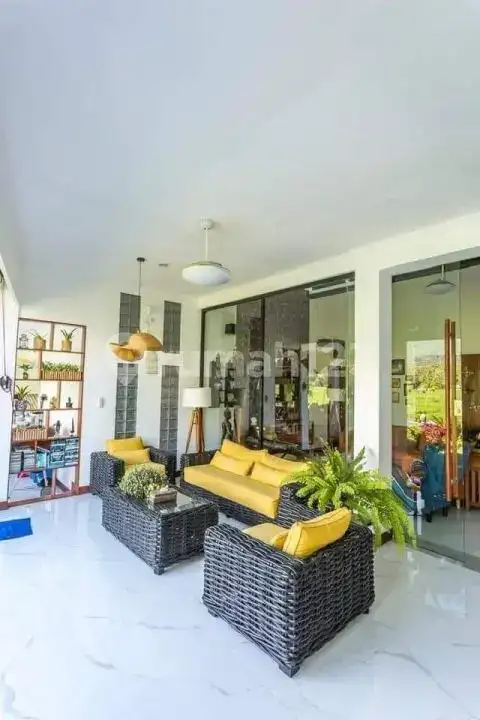 Villa Mewah 3 Kamar Tidur dengan View Indah Dekat Pusat Lovina Bali