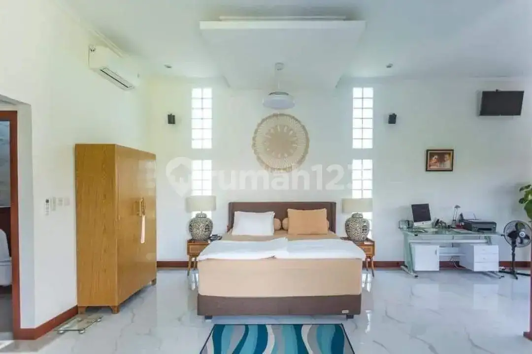 Villa Mewah 3 Kamar Tidur dengan View Indah Dekat Pusat Lovina Bali