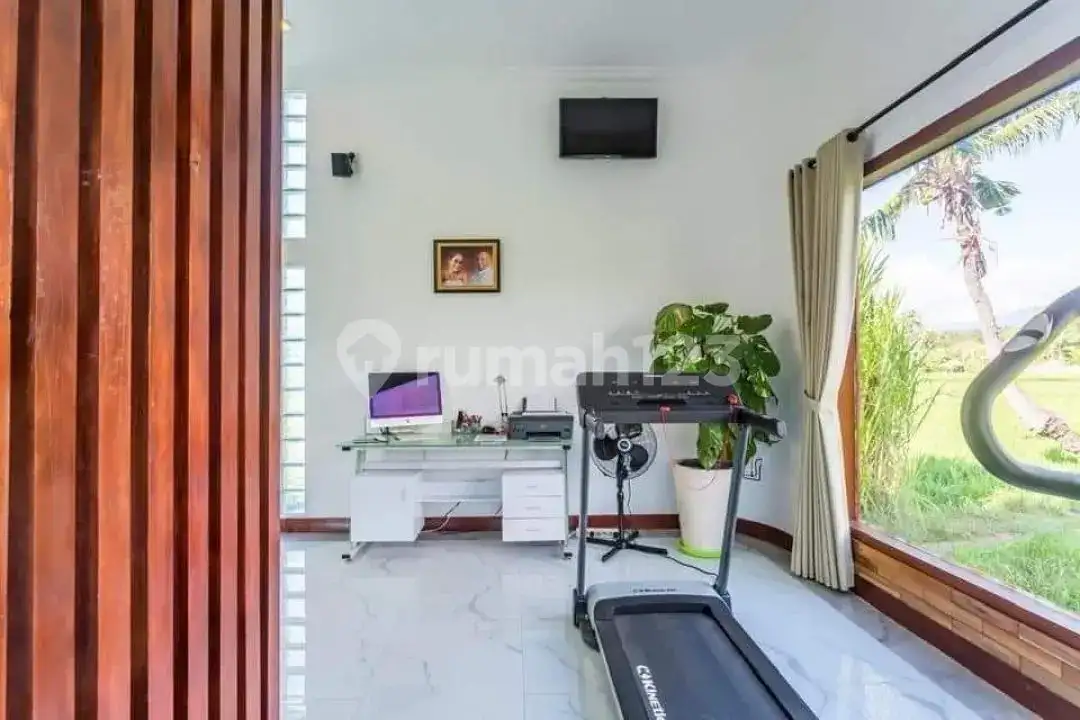 Villa Mewah 3 Kamar Tidur dengan View Indah Dekat Pusat Lovina Bali