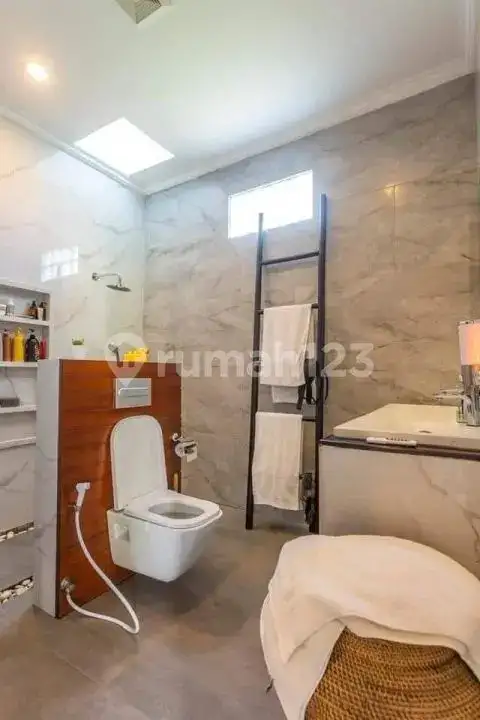 Villa Mewah 3 Kamar Tidur dengan View Indah Dekat Pusat Lovina Bali
