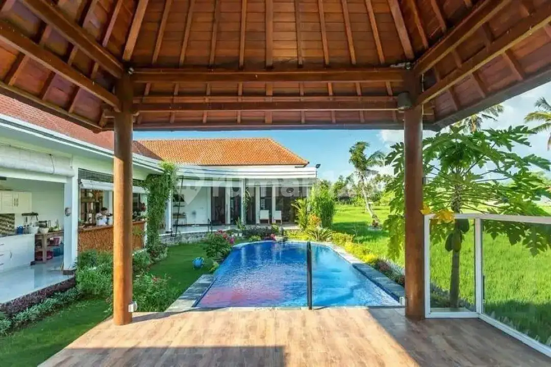 Villa Mewah 3 Kamar Tidur dengan View Indah Dekat Pusat Lovina Bali