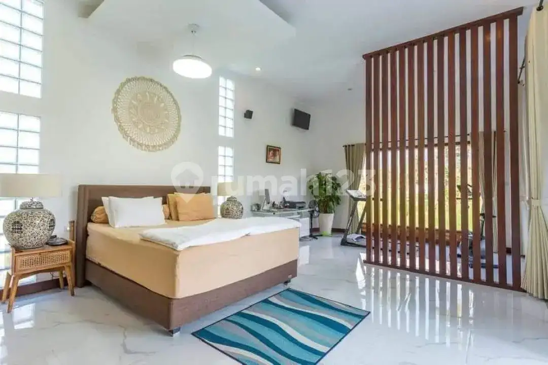 Villa Mewah 3 Kamar Tidur dengan View Indah Dekat Pusat Lovina Bali