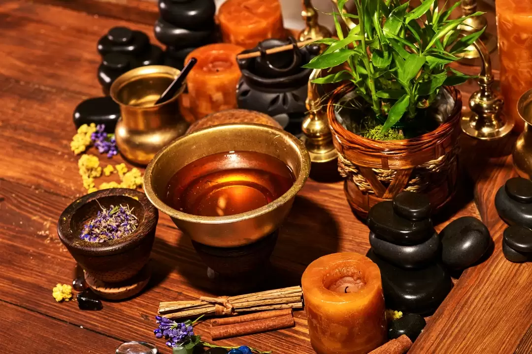 Ayurvedic Chakra Dhara Massage in Ubud2