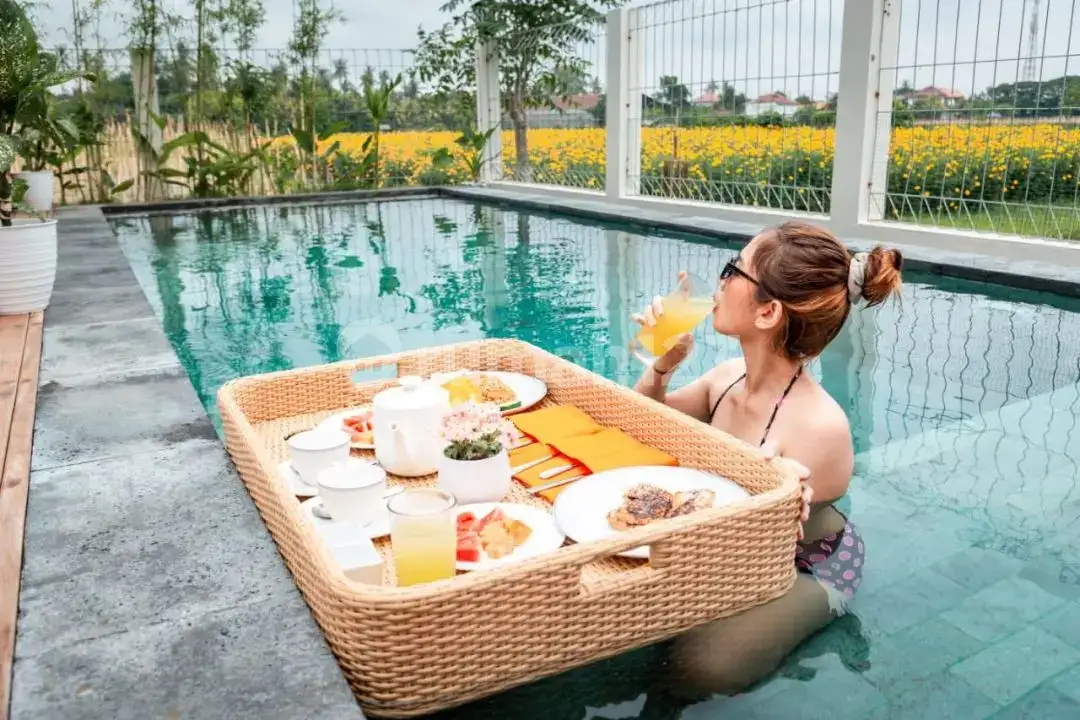 Villa Pribadi 2 Kamar Tidur Gaya Lumbung Dekat Pantai Lovina Buleleng Bali
