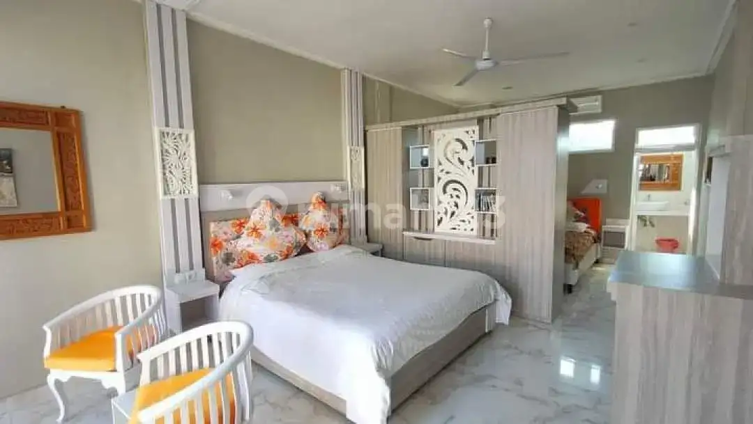 Hotel Beachfront 9 Kamar dengan View Sunset Langsung ke Pantai di Lovina Bali
