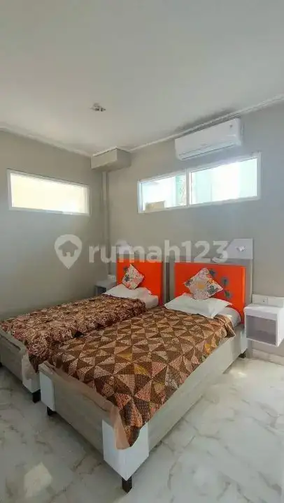 Hotel Beachfront 9 Kamar dengan View Sunset Langsung ke Pantai di Lovina Bali