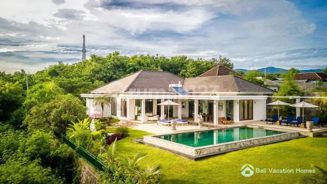 Villa Modern 3 Kamar Tidur dengan View Laut, Sawah, dan Bukit di Umeanyar Buleleng Bali