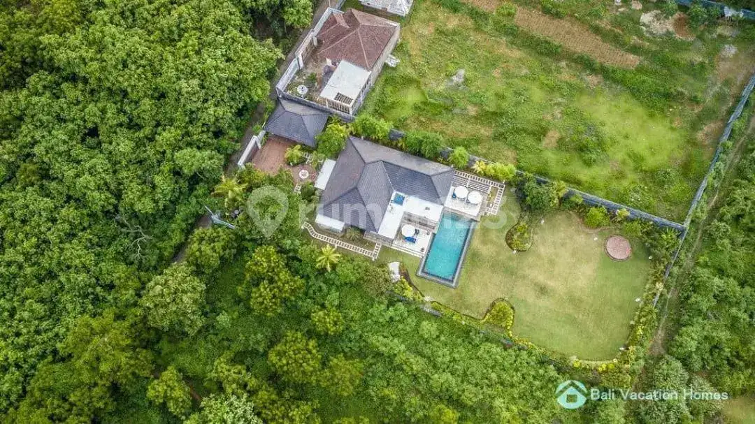 Villa Modern 3 Kamar Tidur dengan View Laut, Sawah, dan Bukit di Umeanyar Buleleng Bali