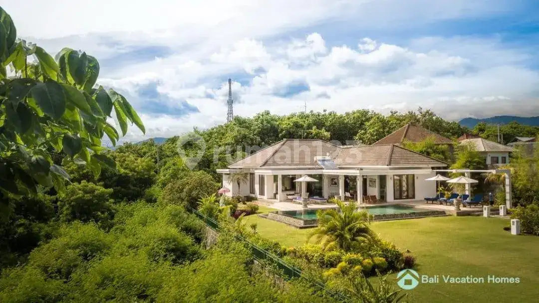 Villa Modern 3 Kamar Tidur dengan View Laut, Sawah, dan Bukit di Umeanyar Buleleng Bali