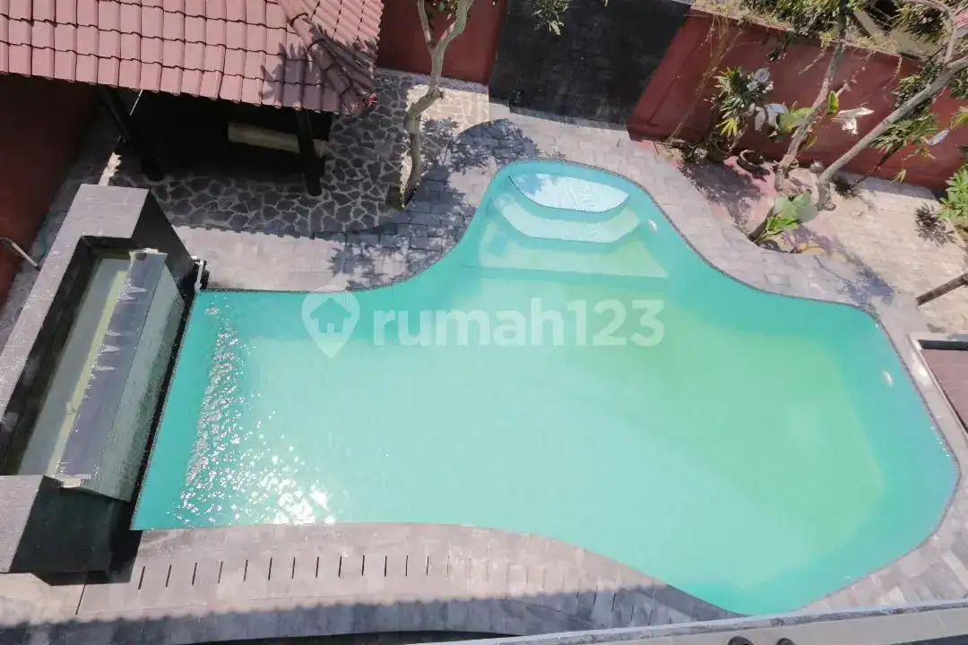 Resort Beachfront 5 Villa Pribadi dengan 10 Kamar Tidur di Jembrana Bali